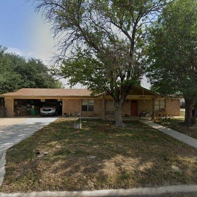 211 E Alamo St, Carrizo Springs, TX 78834