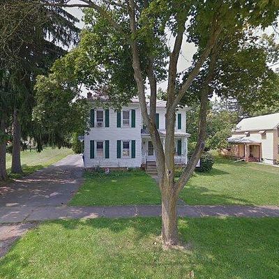 211 Vienna St, Newark, NY 14513