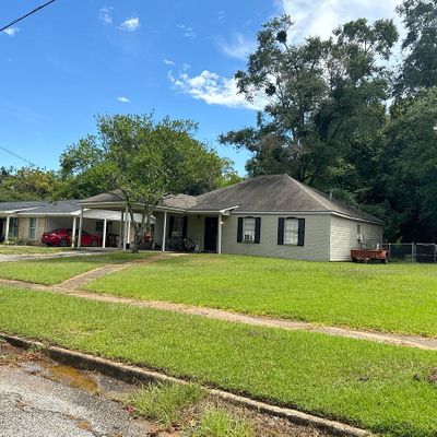 212 Vanderbilt Dr, Mobile, AL 36608