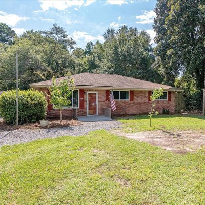 213 Pinewood Dr, Summerville, SC 29483