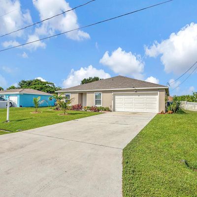 2132 Se Trillo St, Port Saint Lucie, FL 34952