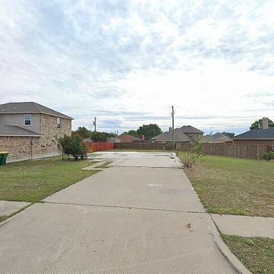 2134 Trishia Ln, Glenn Heights, TX 75154