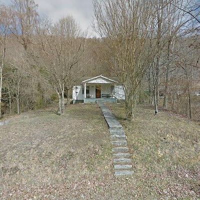 214 Walden Ave, Oliver Springs, TN 37840