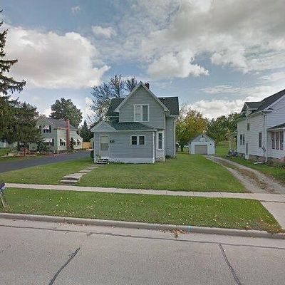 216 Mill St, Fox Lake, WI 53933