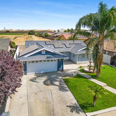 217 San Benito St, Avenal, CA 93204