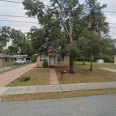 219 W Hubbard Ave, Deland, FL 32720