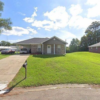 2203 Bittersweet Dr, Columbus, MS 39705