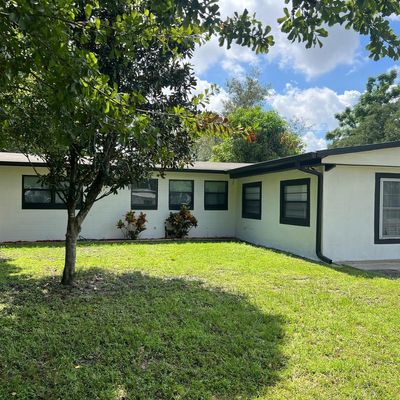 221 Palm Pl, Sanford, FL 32773