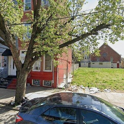 2211 N Uber St, Philadelphia, PA 19132