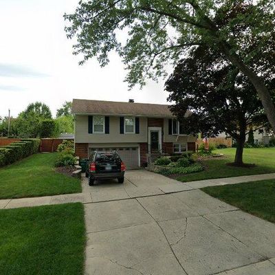 2 Chenault Ct, Buffalo Grove, IL 60089