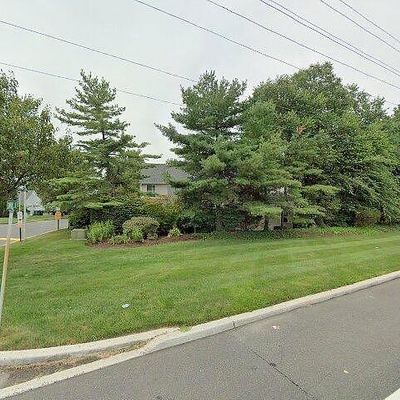 2 Commons Dr, Neptune, NJ 07753