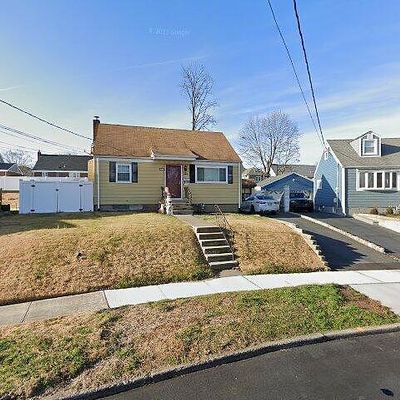 2 Ferndale Ct, Lodi, NJ 07644