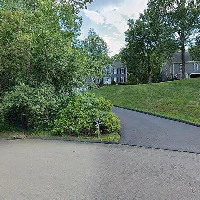 2 Oliver Dr, North Haven, CT 06473