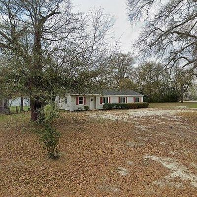 20 Chester St, Williston, SC 29853