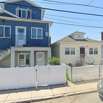 20 W 10 Th Rd, Broad Channel, NY 11693