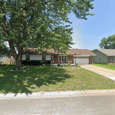 200 E Jefferson St, Buckner, MO 64016