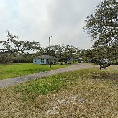 201 Old Schoolhouse, Rockport, TX 78382