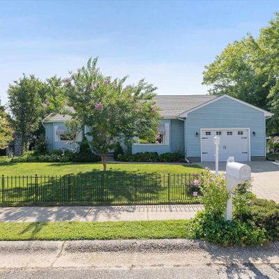 201 W Vineyard Ct, Cape May, NJ 08204