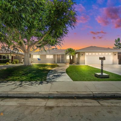 2016 Hasti Acres Dr, Bakersfield, CA 93309