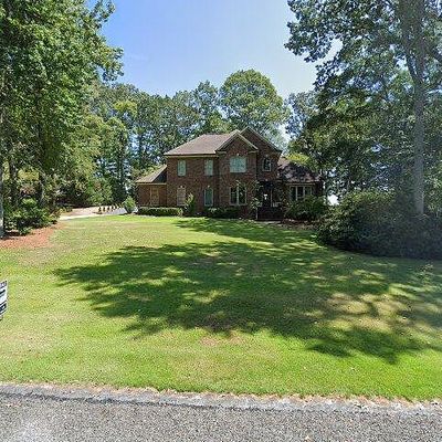 202 Spindle Top Dr, Guntersville, AL 35976