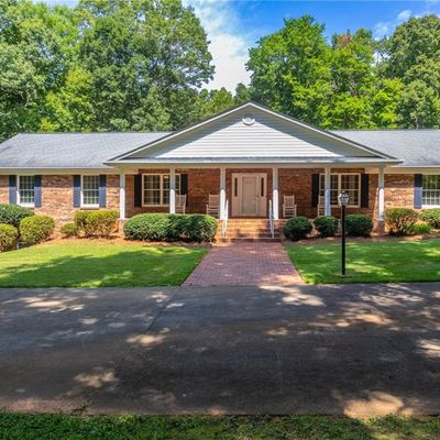 2025 Walker Rd, Winston Salem, NC 27106