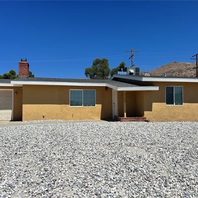 23890 Tocaloma Rd, Apple Valley, CA 92307