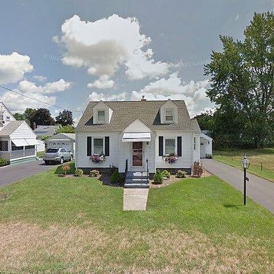 24 Amherst St, Ludlow, MA 01056