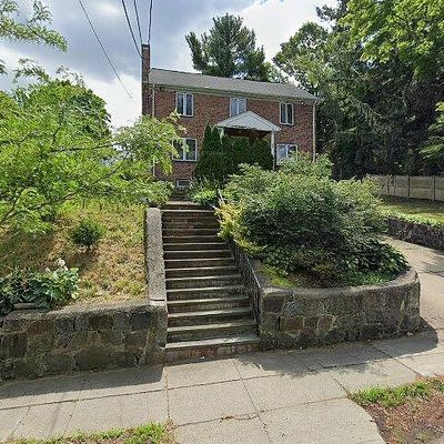 24 Lagrange St, Chestnut Hill, MA 02467