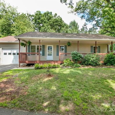 24 Memory Lane, Arden, NC 28704