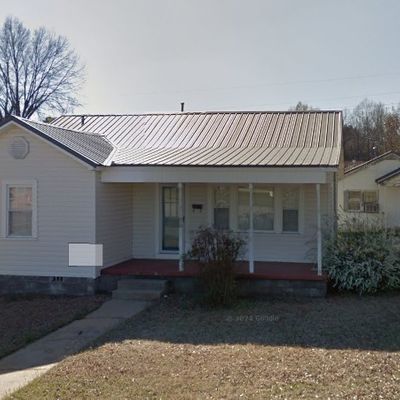 2402 26 Th Ave, Northport, AL 35476