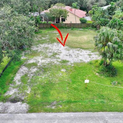 2404 Holly Ln, West Palm Beach, FL 33410