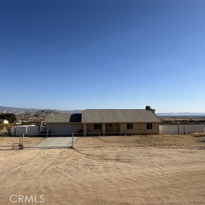 24112 South Rd, Apple Valley, CA 92307