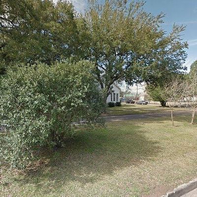 2416 Avenue G, Bay City, TX 77414