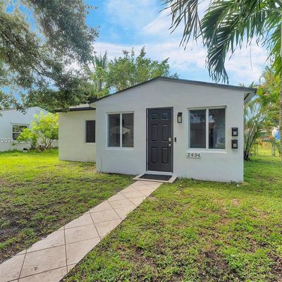 2434 Coolidge St, Hollywood, FL 33020