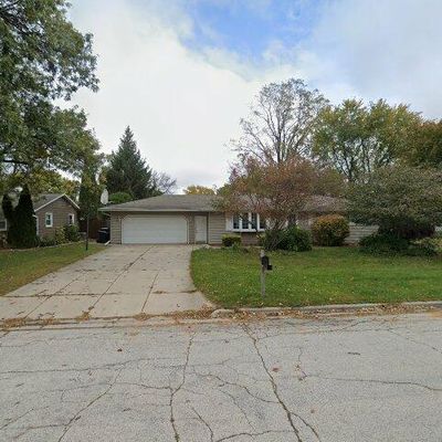 2436 Warbler Dr, Green Bay, WI 54303