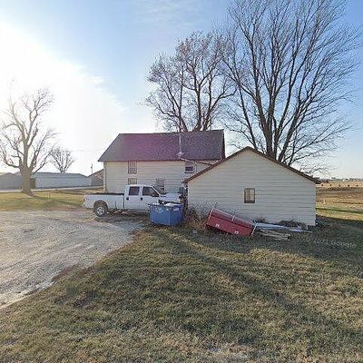 2471 Palm Ave, Washington, IA 52353