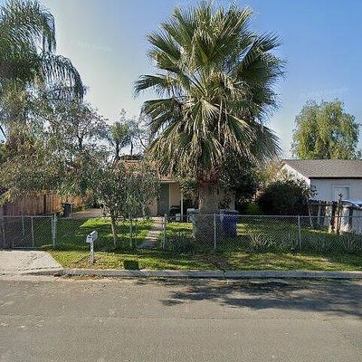 2474 S Backer Ave, Fresno, CA 93725