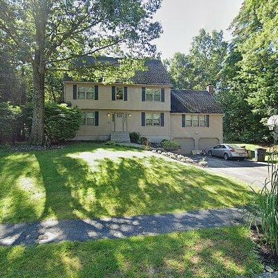 25 Cathedral Cir, Nashua, NH 03063