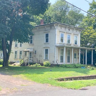 25 Church St, Portland, CT 06480