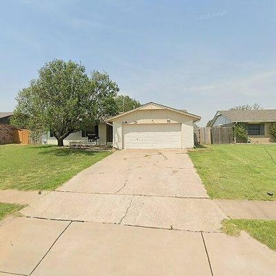 2506 Nw Robinhood Dr, Lawton, OK 73505