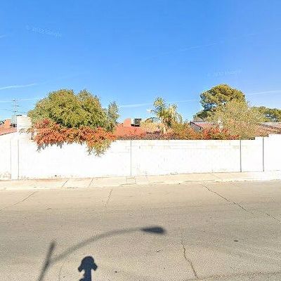 2521 Swan Ln, Las Vegas, NV 89121