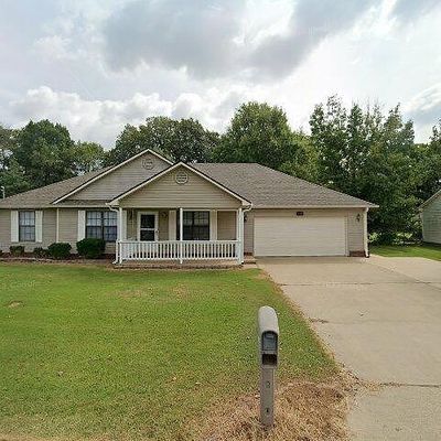 2560 Clifton Dr, Dyersburg, TN 38024