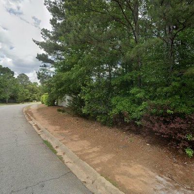 2569 Walden Lake Dr, Decatur, GA 30035