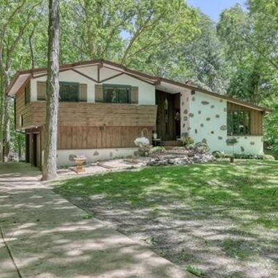 258 Nob Hill W Dr, Colgate, WI 53017