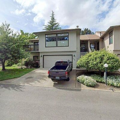 260 Mt Echo Dr, Medford, OR 97504