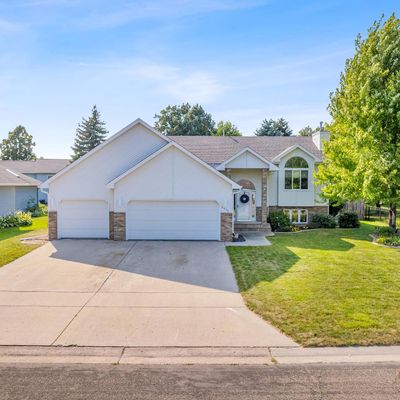 2619 N River Dr, Moorhead, MN 56560