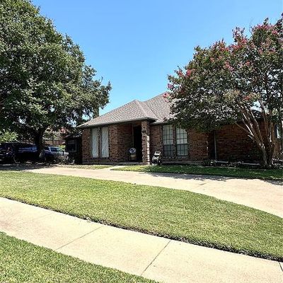 2225 Royal Crest Dr, Garland, TX 75043