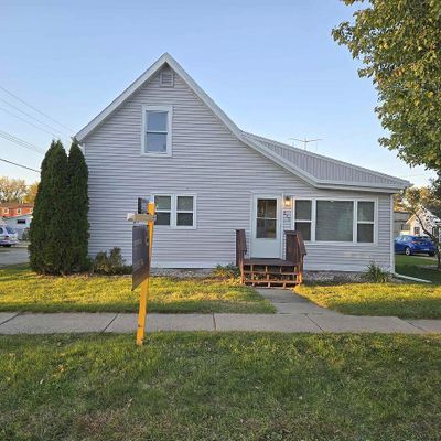 223 E Washington St, Poynette, WI 53955