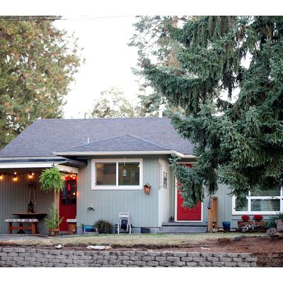 225 W Fairfield St, Gladstone, OR 97027