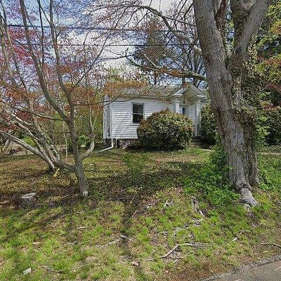 23 Crest Pl, Milford, CT 06460